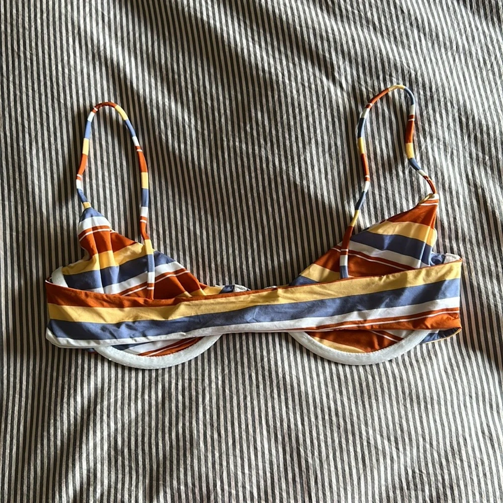 Mai Deluxe Classic Bikini Top - Picture 2 of 3
